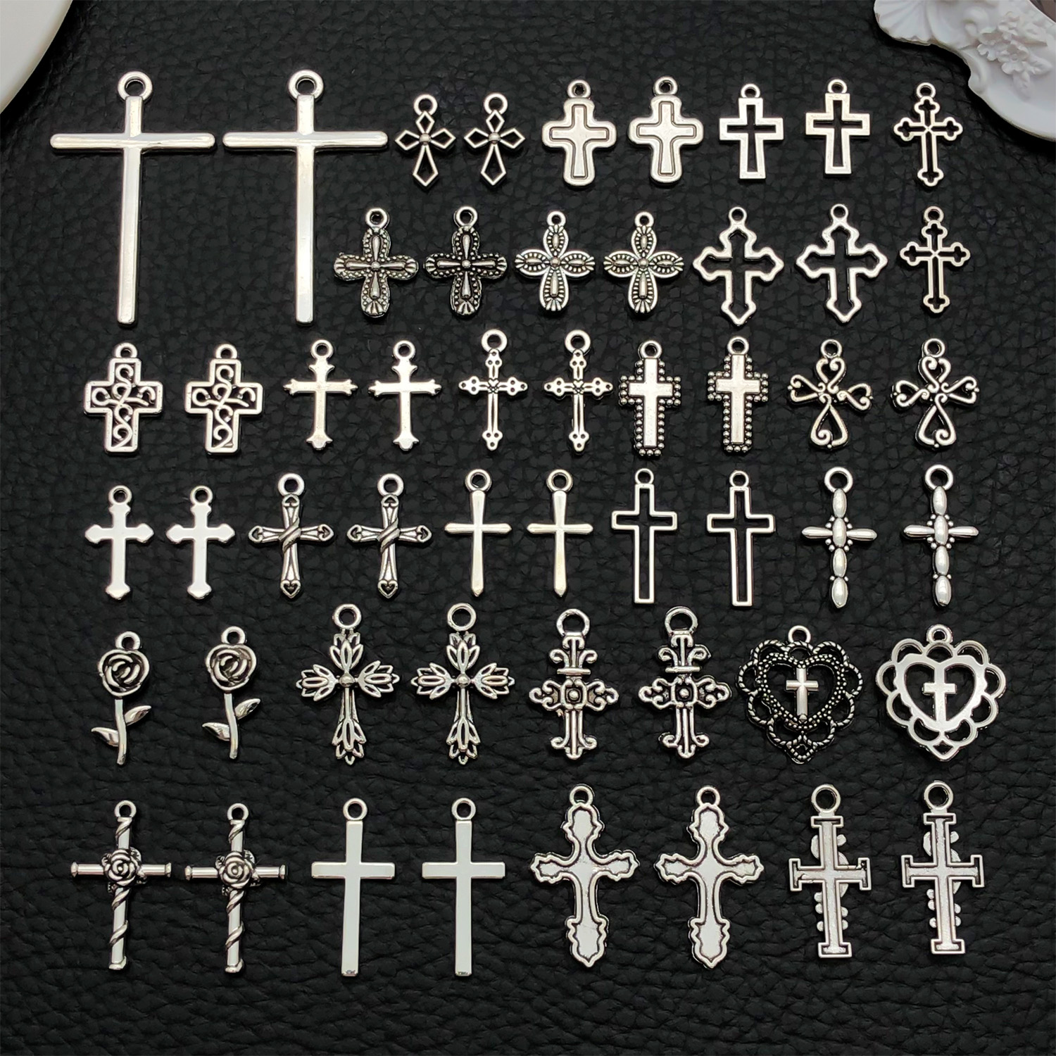 Jewelry Making Course - 52pcs Assorted Cross Pendants (Antique Silver/Black)
