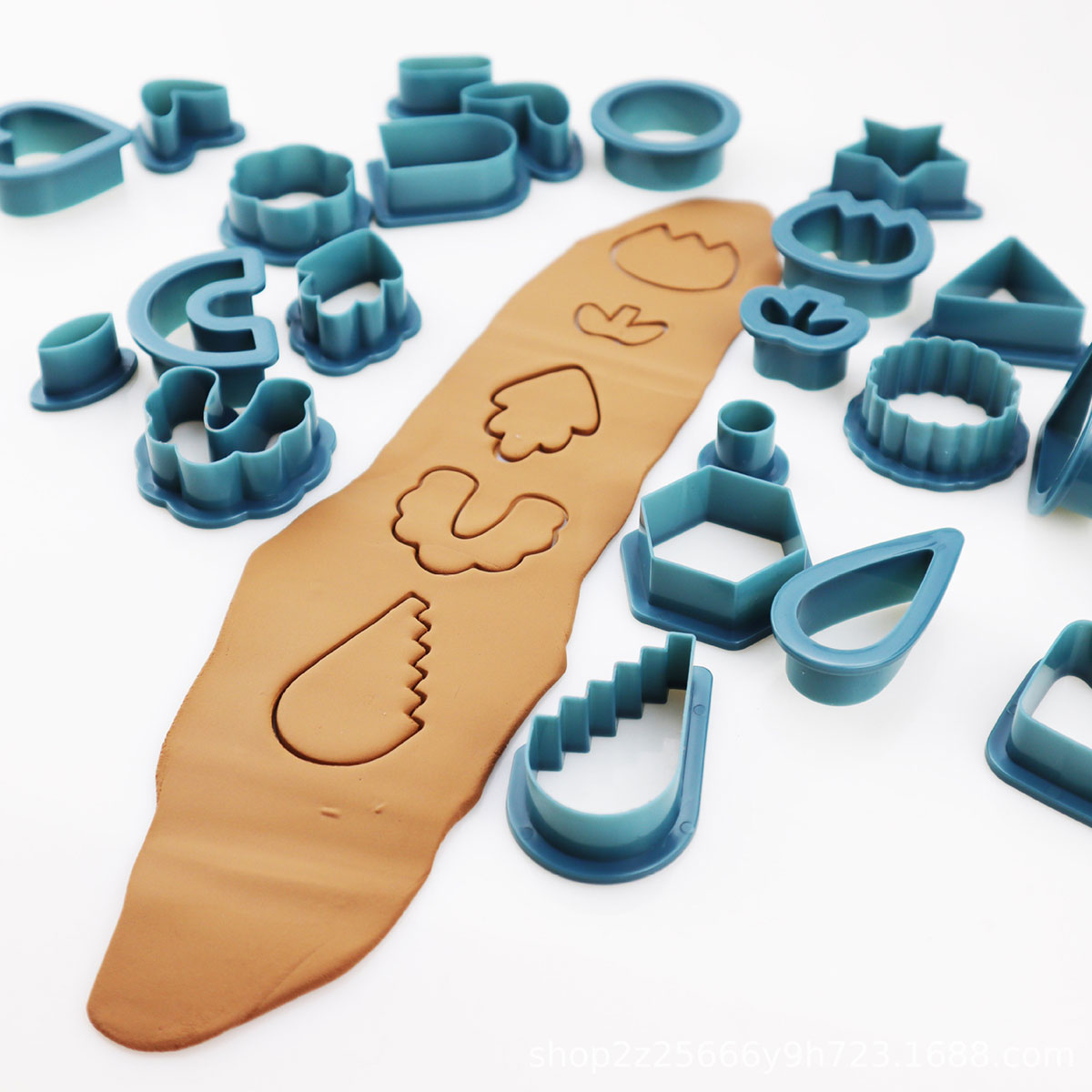 24pcs Polymer Clay Cutters Kit - Jewelry Making For Beginners 리뷰 및 가격