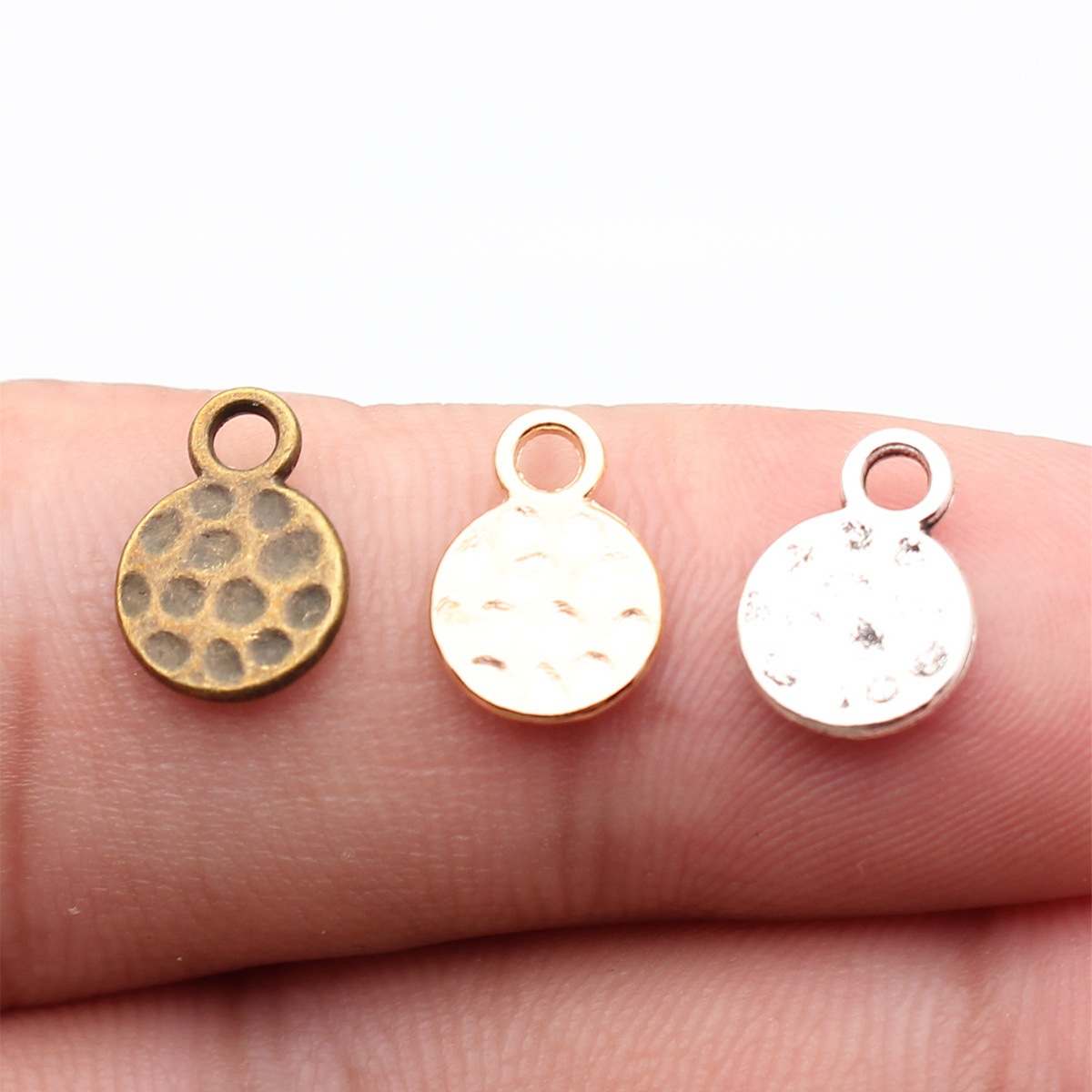 WYSIWYG 40pcs 11x8mm 3 Colors  - Jewelry Making Hammer 리뷰 및 가격