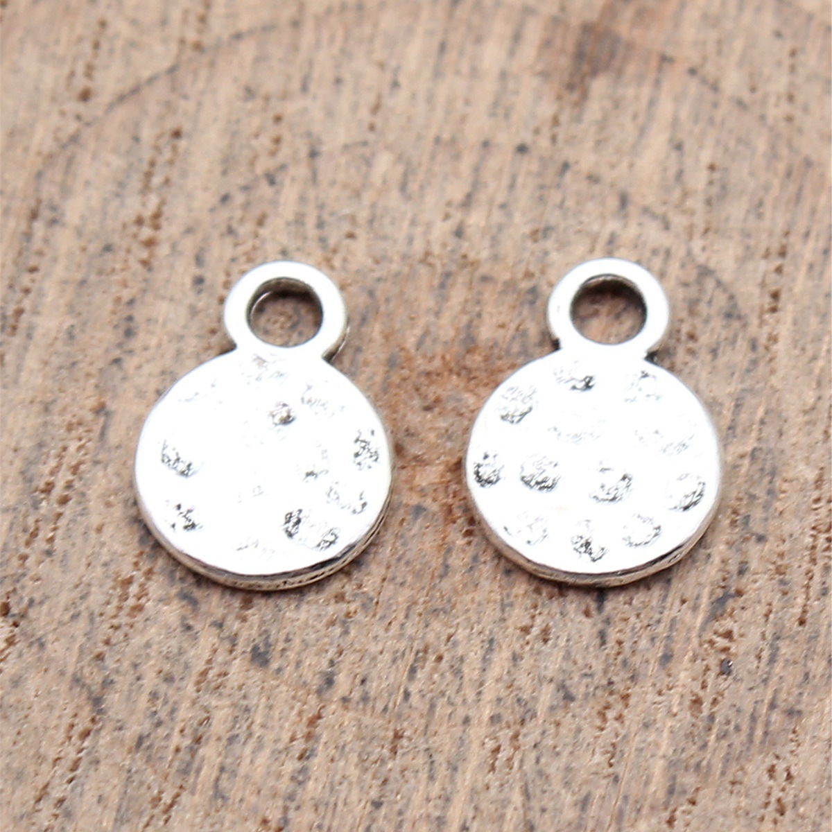 WYSIWYG 40pcs 11x8mm 3 Colors  - Jewelry Making Hammer 리뷰 및 가격